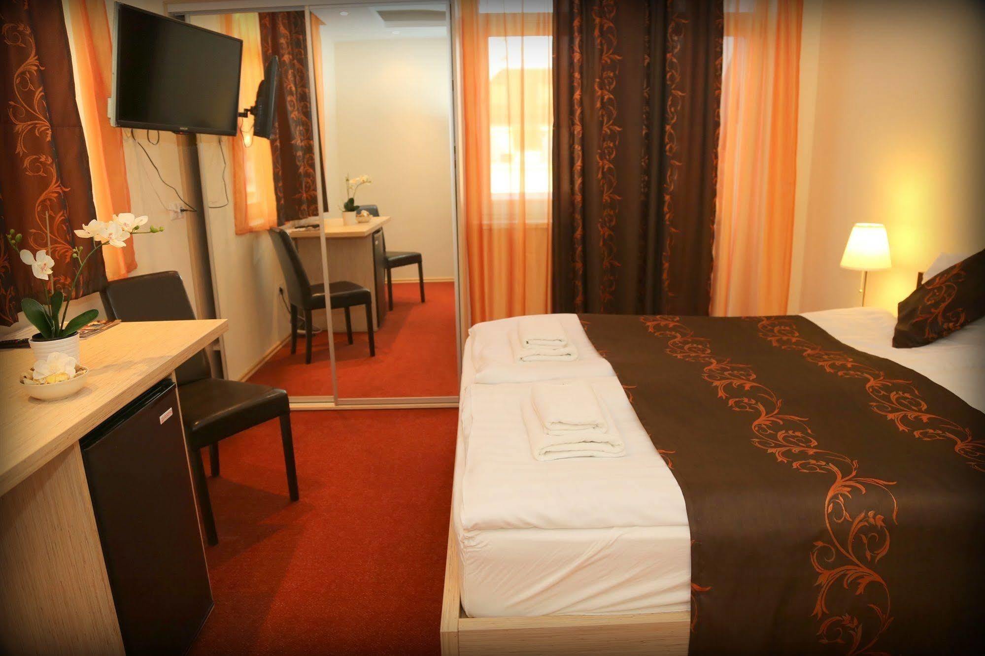 Hotel Garay Terrace 3*